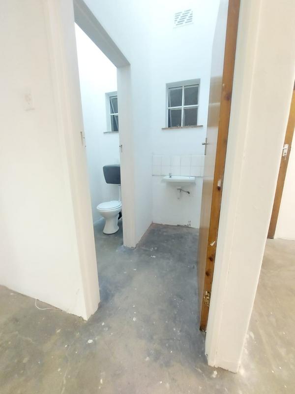 To Let commercial Property for Rent in Parow Western Cape